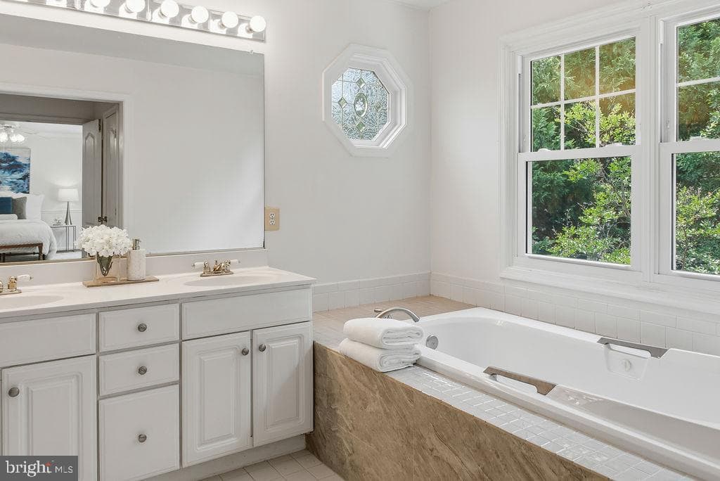 10008 Leamoore Lane photo 27