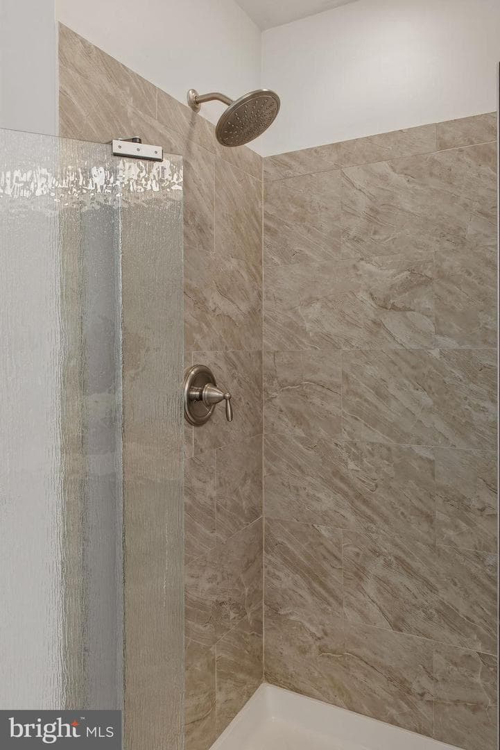 10008 Leamoore Lane photo 28