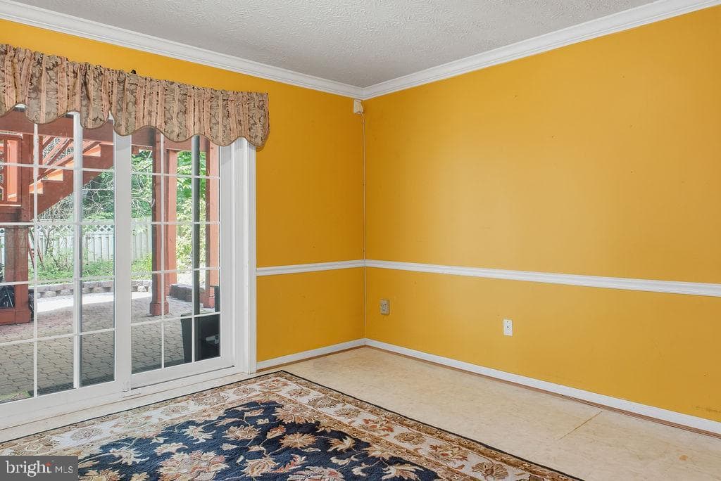 10008 Leamoore Lane photo 38