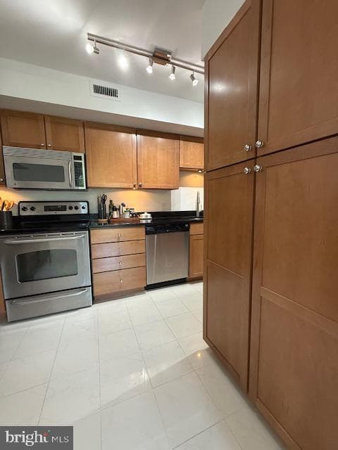 2230 George C Marshall Drive #712 photo 11