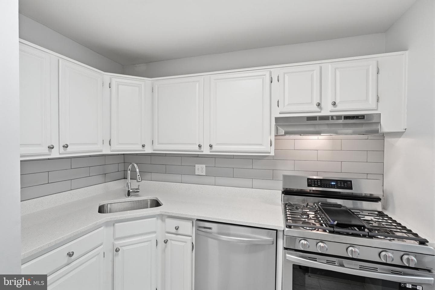 1558 Northgate Square #32b photo 6