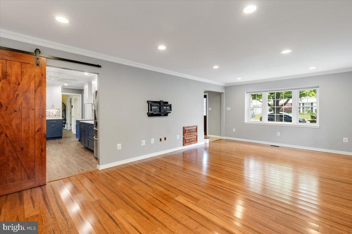 13107 Parson Lane photo 8