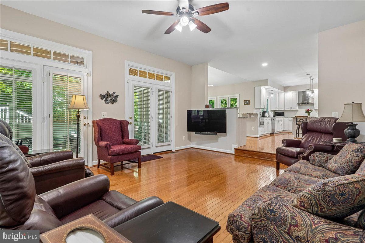 7826 Preakness Lane photo 20