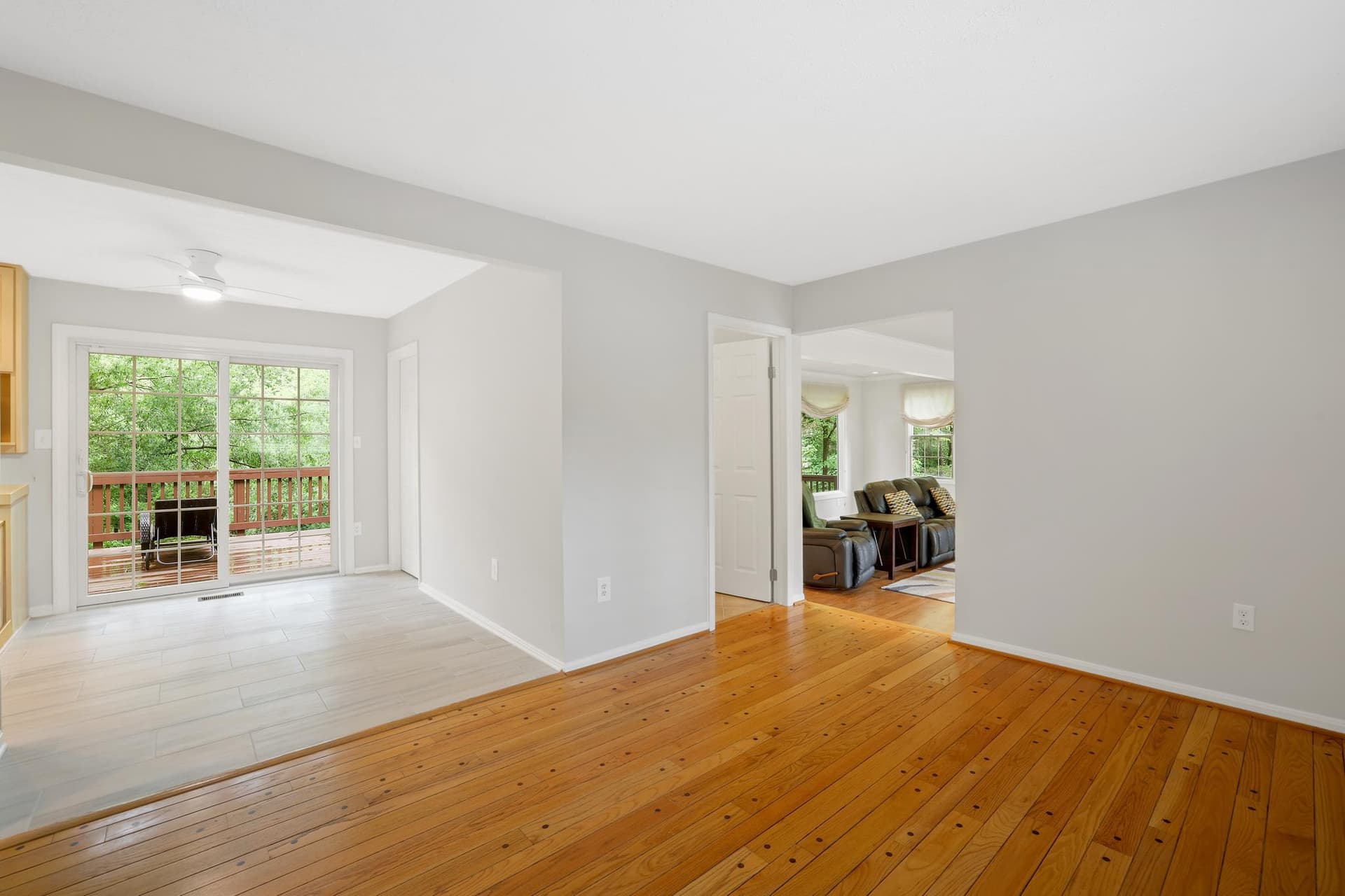 9718 Locust Hill Drive photo 12