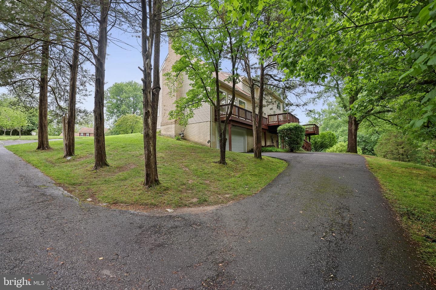 9718 Locust Hill Drive photo 33