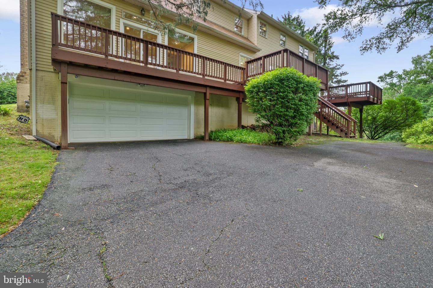 9718 Locust Hill Drive photo 34