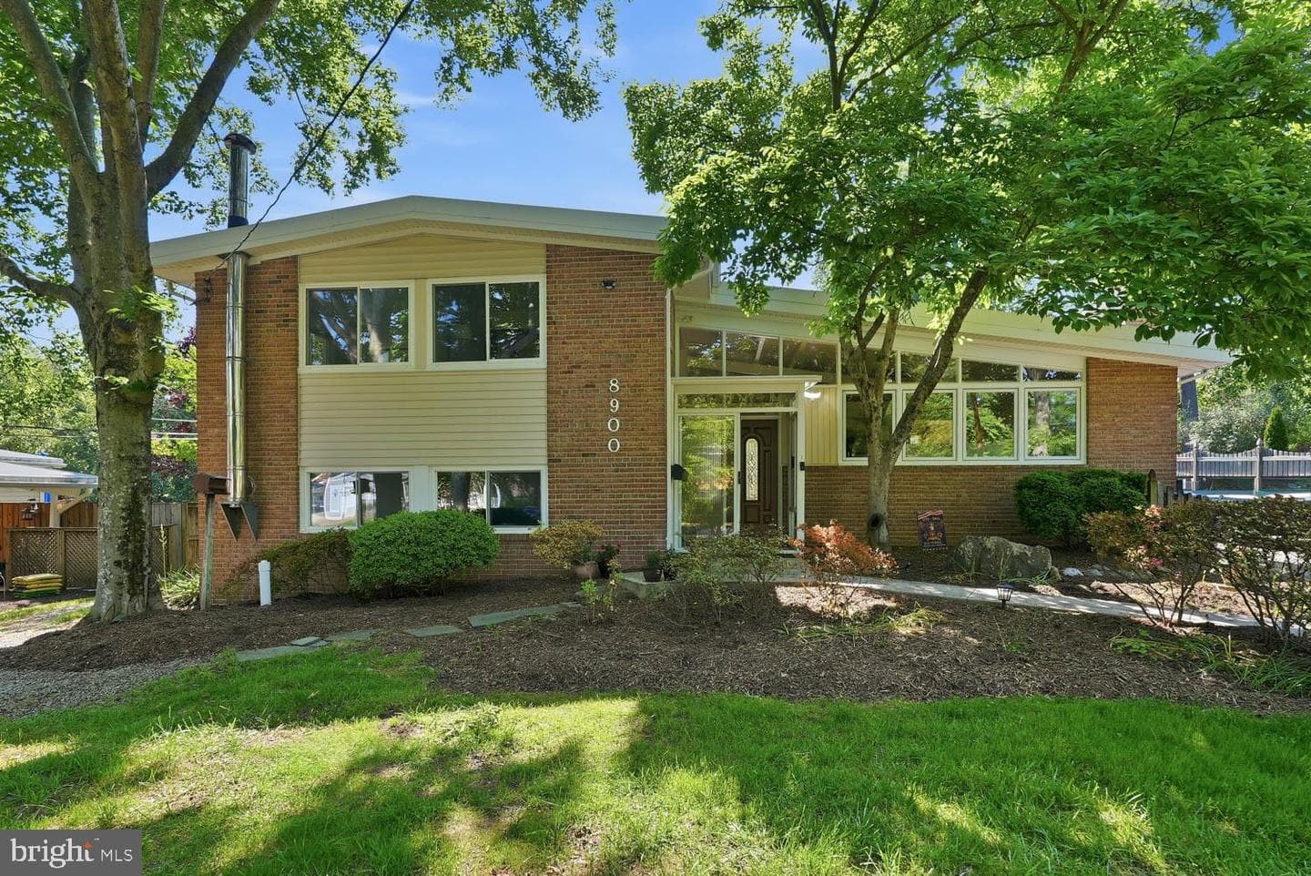 8900 Camfield Dr, Alexandria