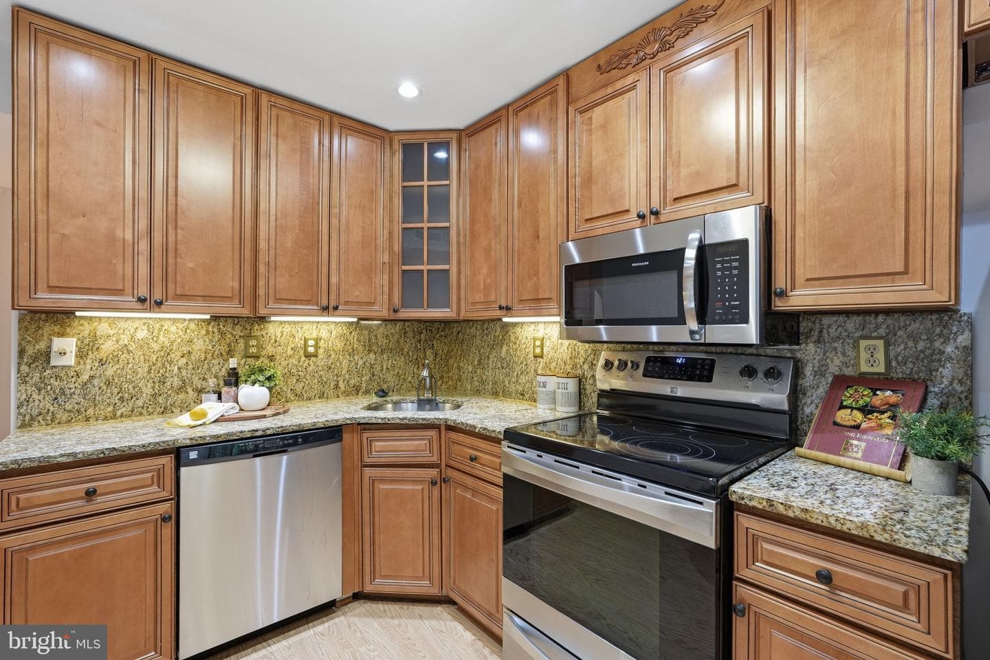 11721 Karbon Hill Court #201 photo 12