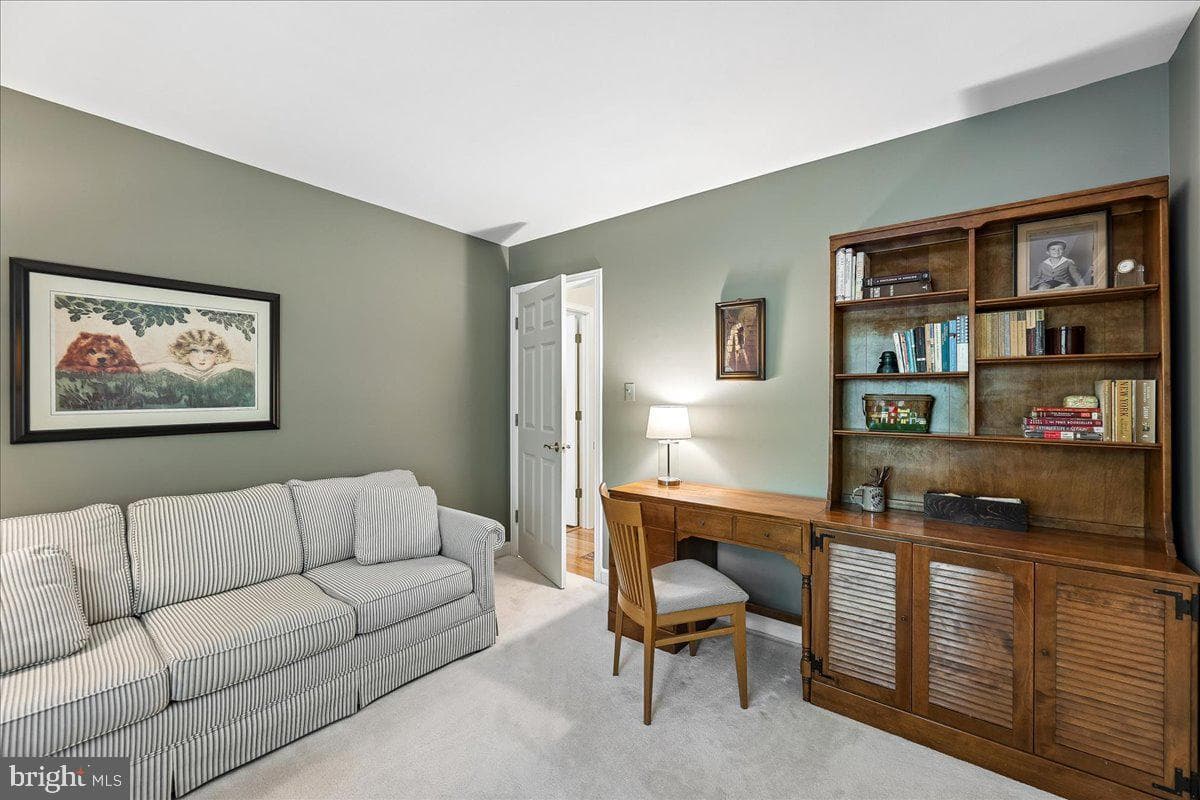 2520 Penny Royal Lane photo 23