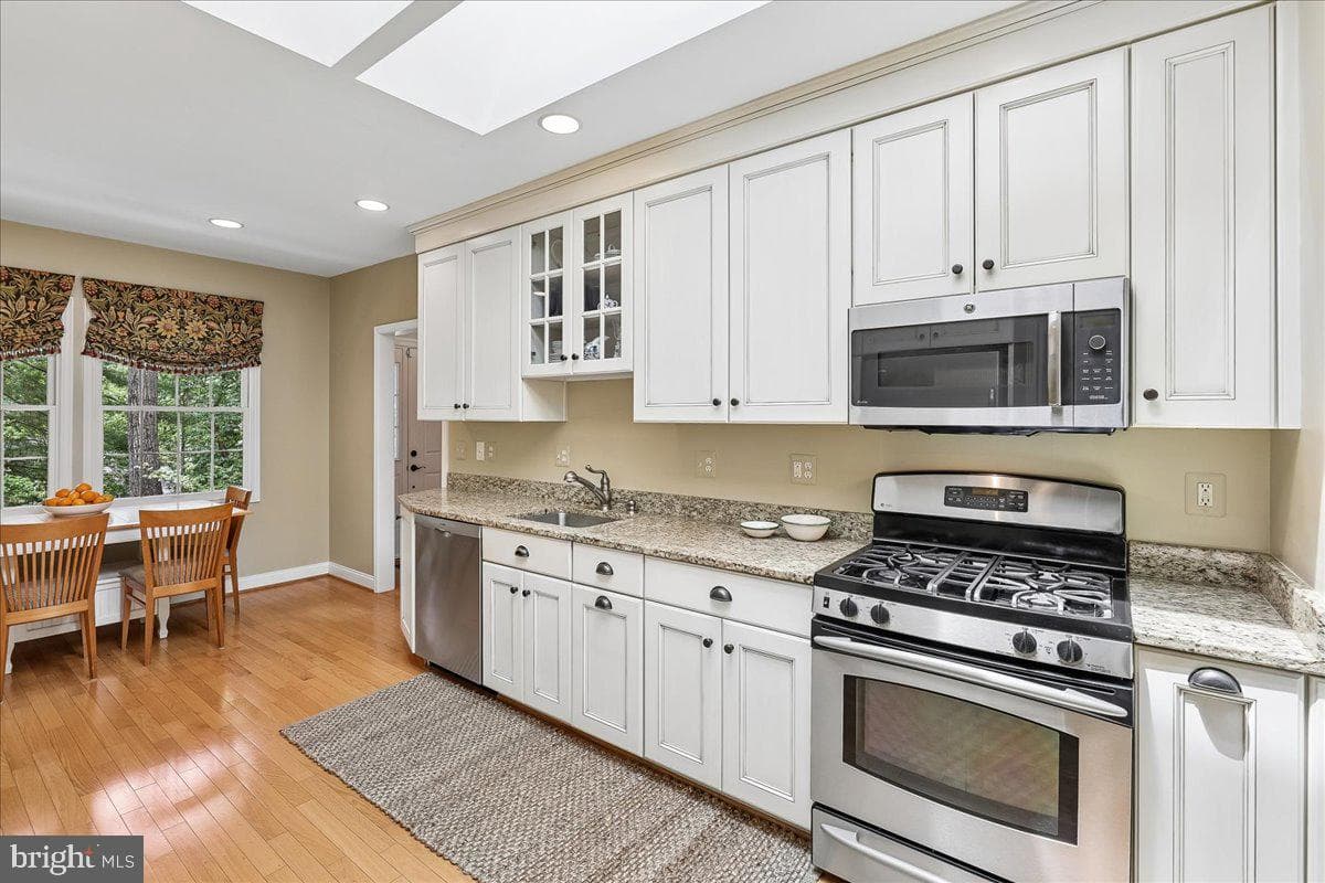 2520 Penny Royal Lane photo 4