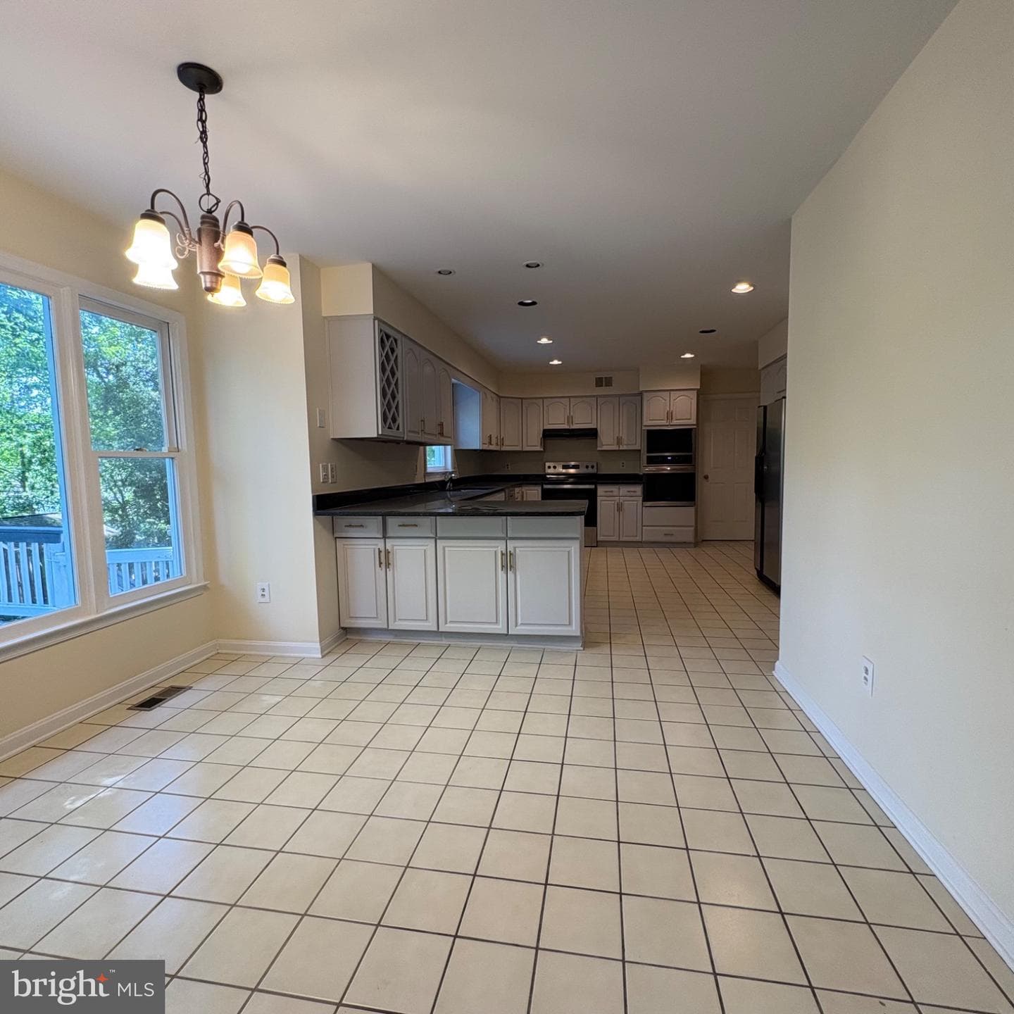 3502 Holly Road photo 7
