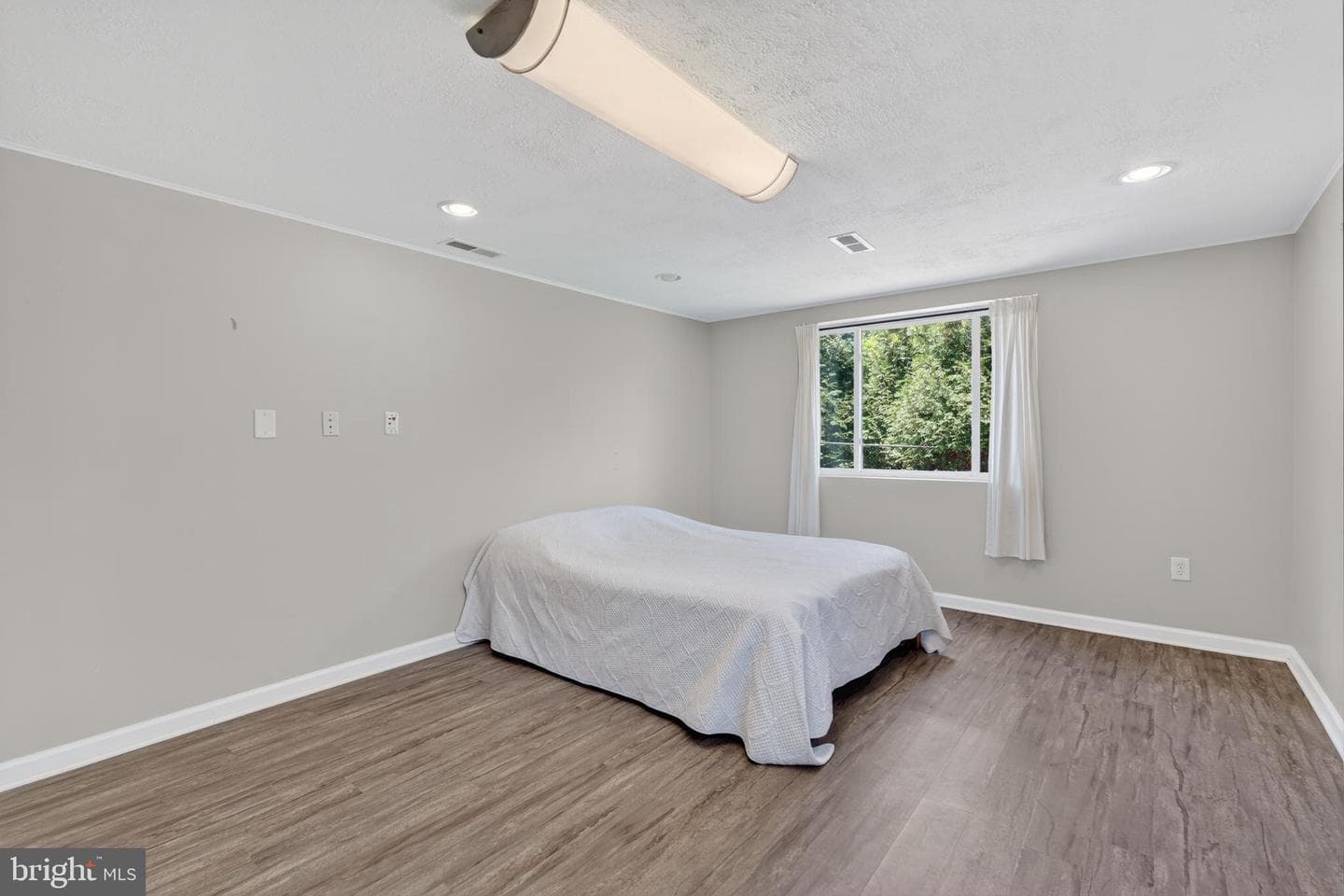 6727 Newington Road photo 34