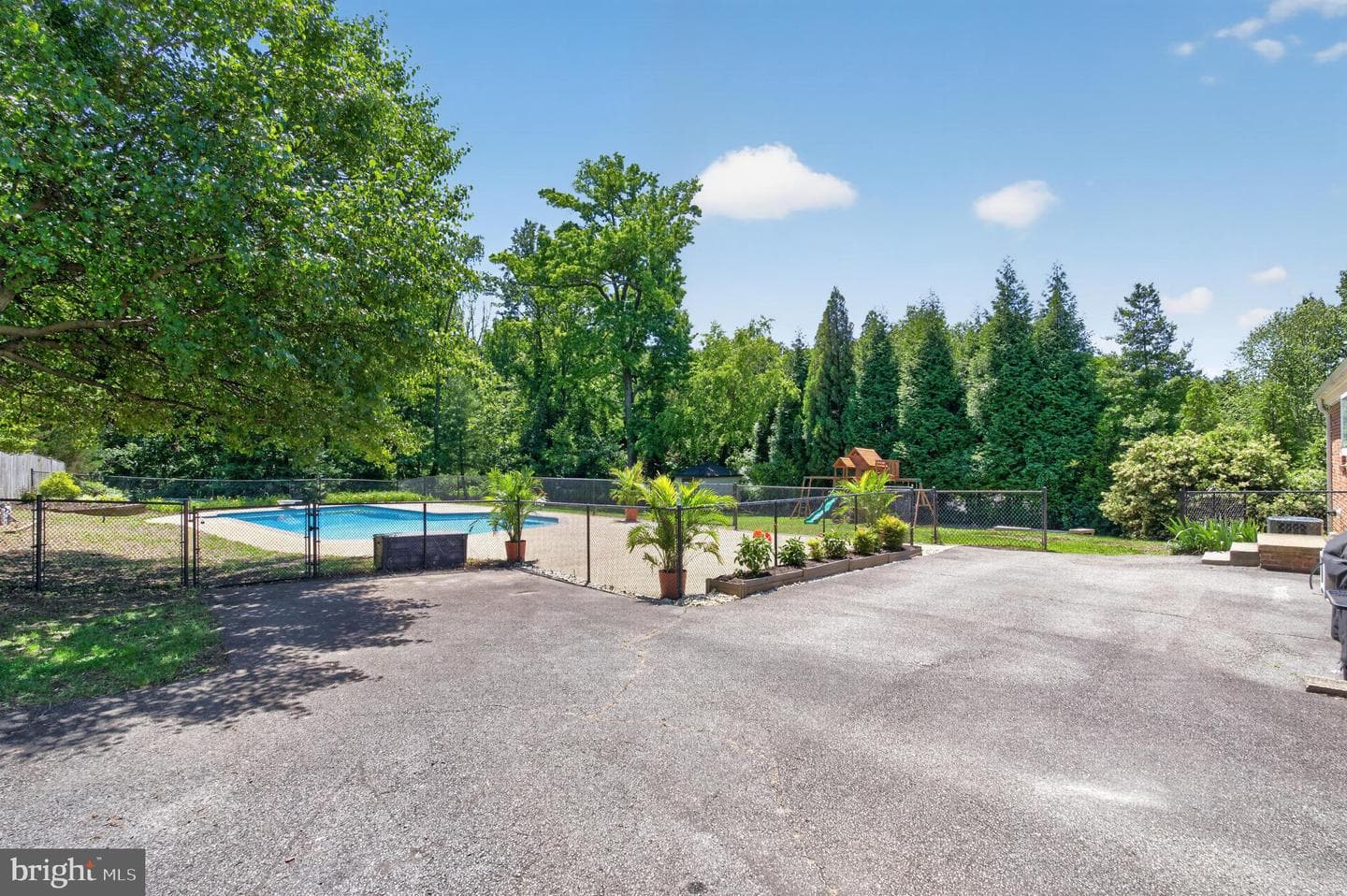 6727 Newington Road photo 39