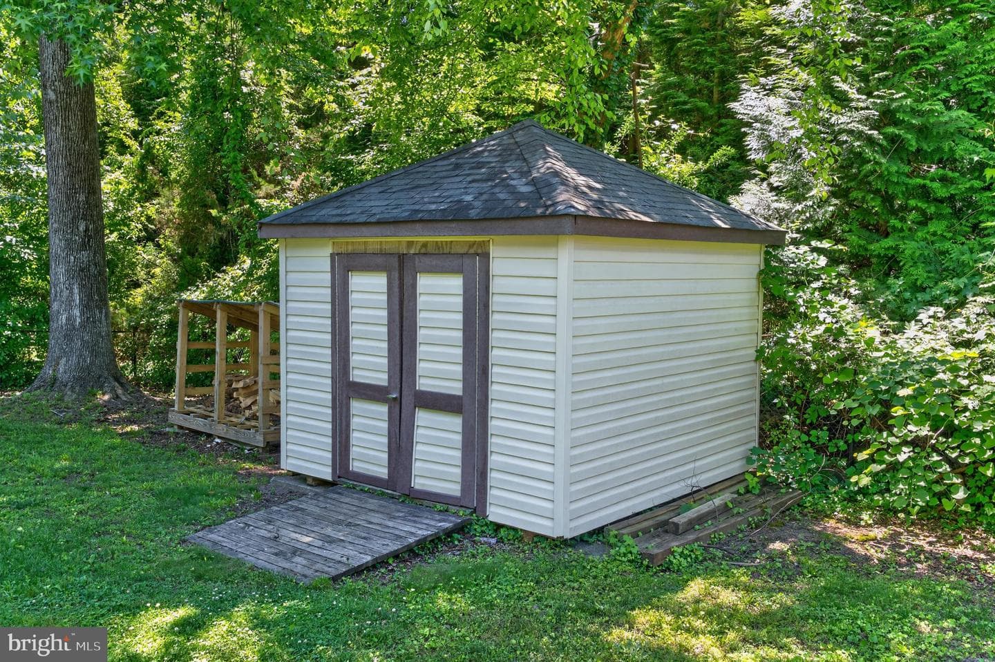 6727 Newington Road photo 44