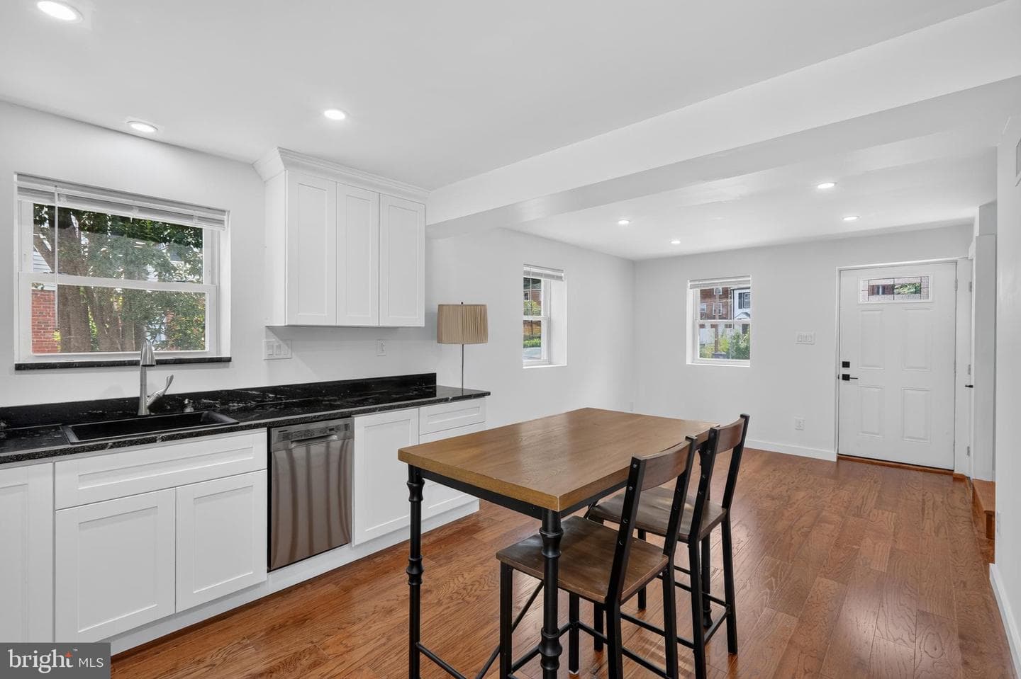 2218 Farrington Avenue photo 8