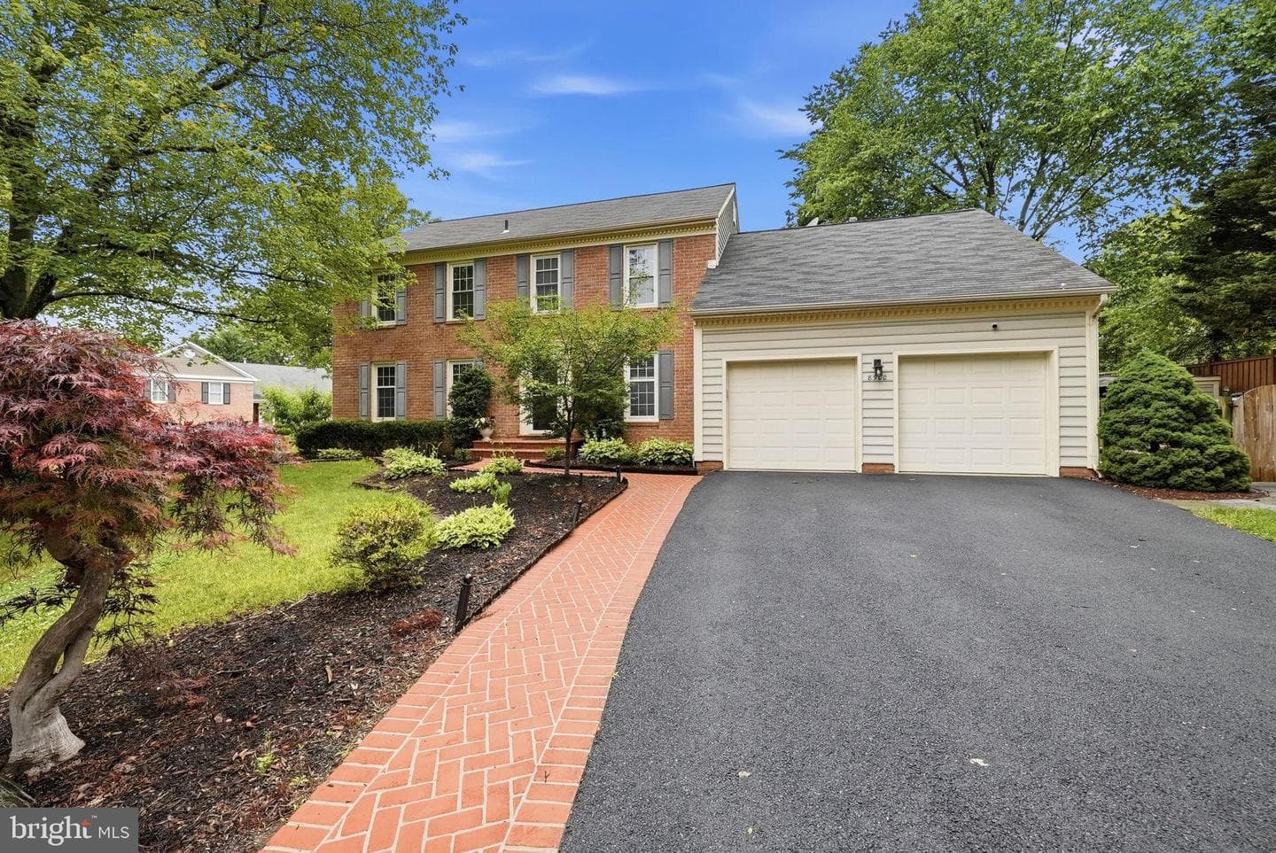 8900 Kenilworth Drive photo 2