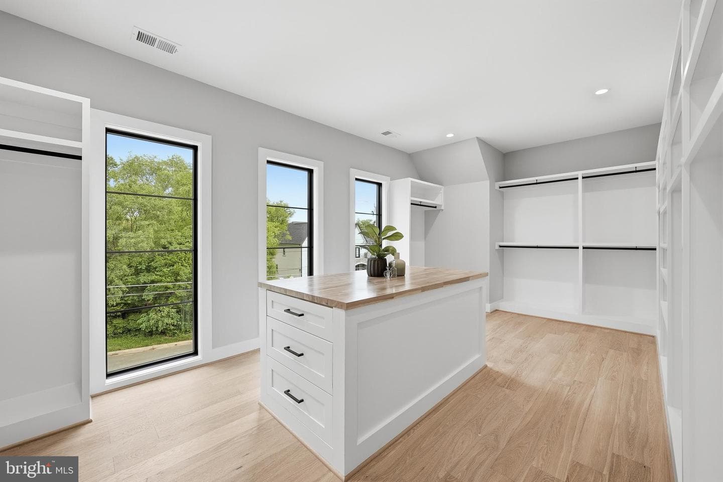 1806 Barbee Street photo 30
