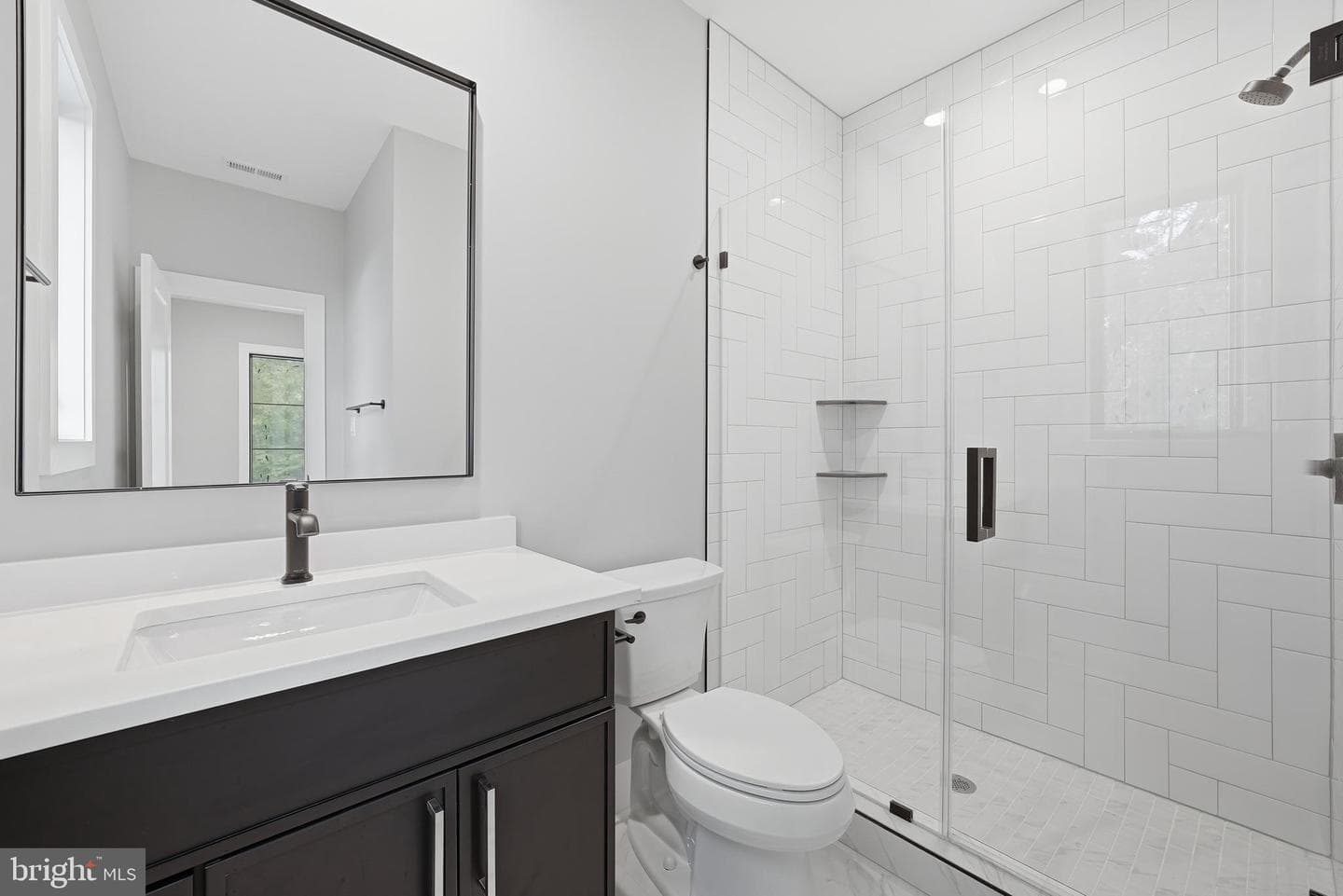 1806 Barbee Street photo 37