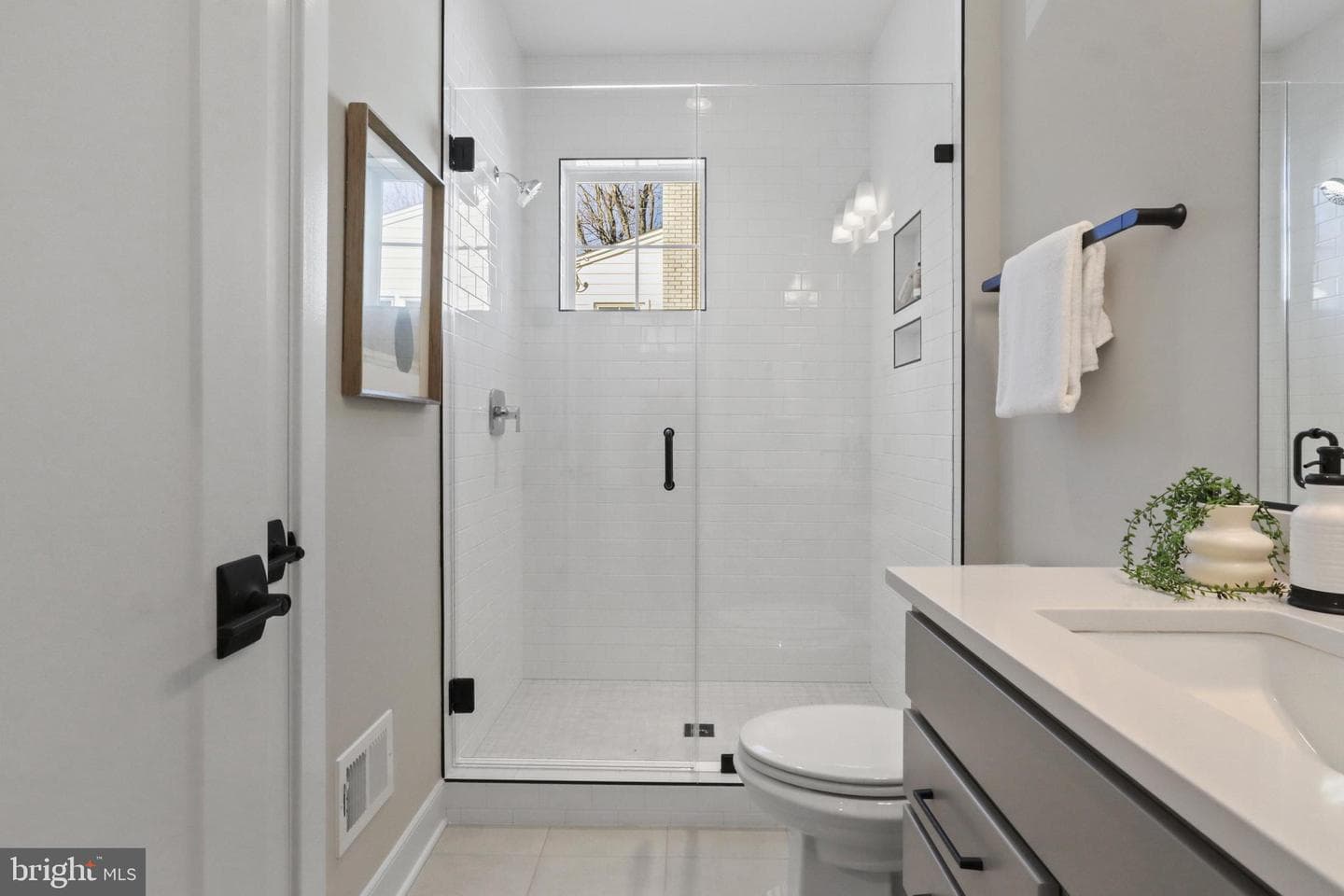 1103 Desale Street SW photo 12