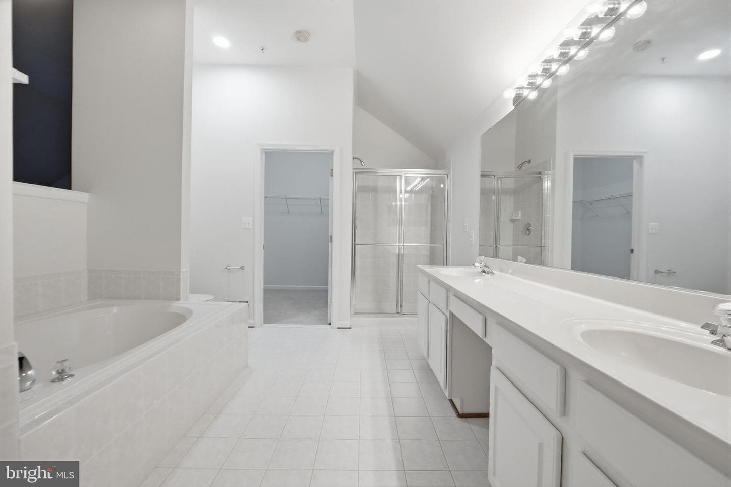 4118 Leclair Court photo 22
