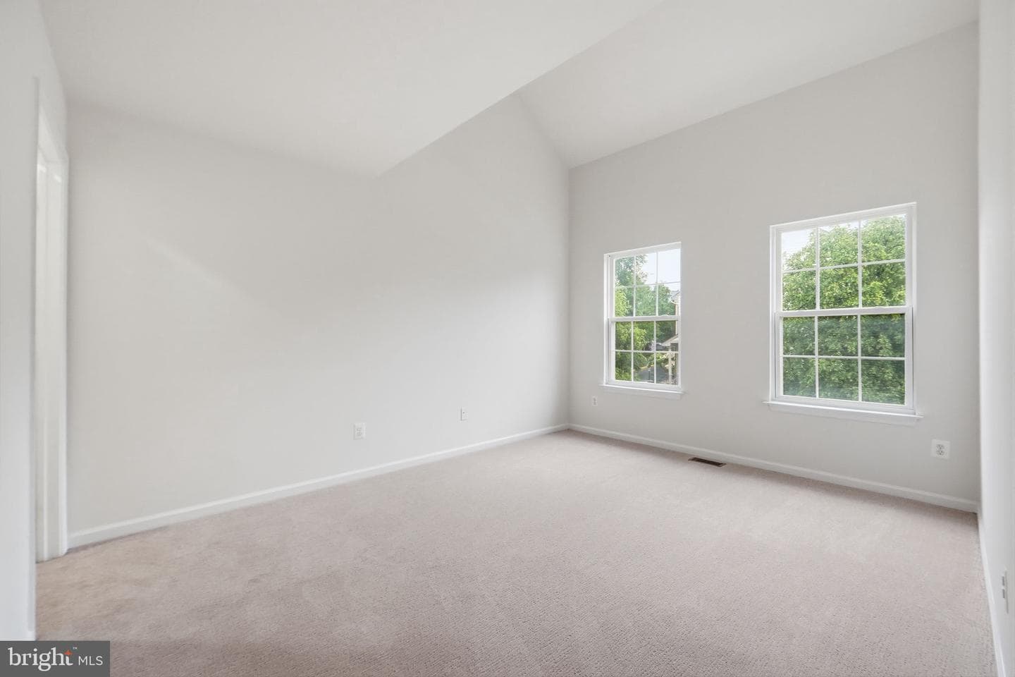 4118 Leclair Court photo 25