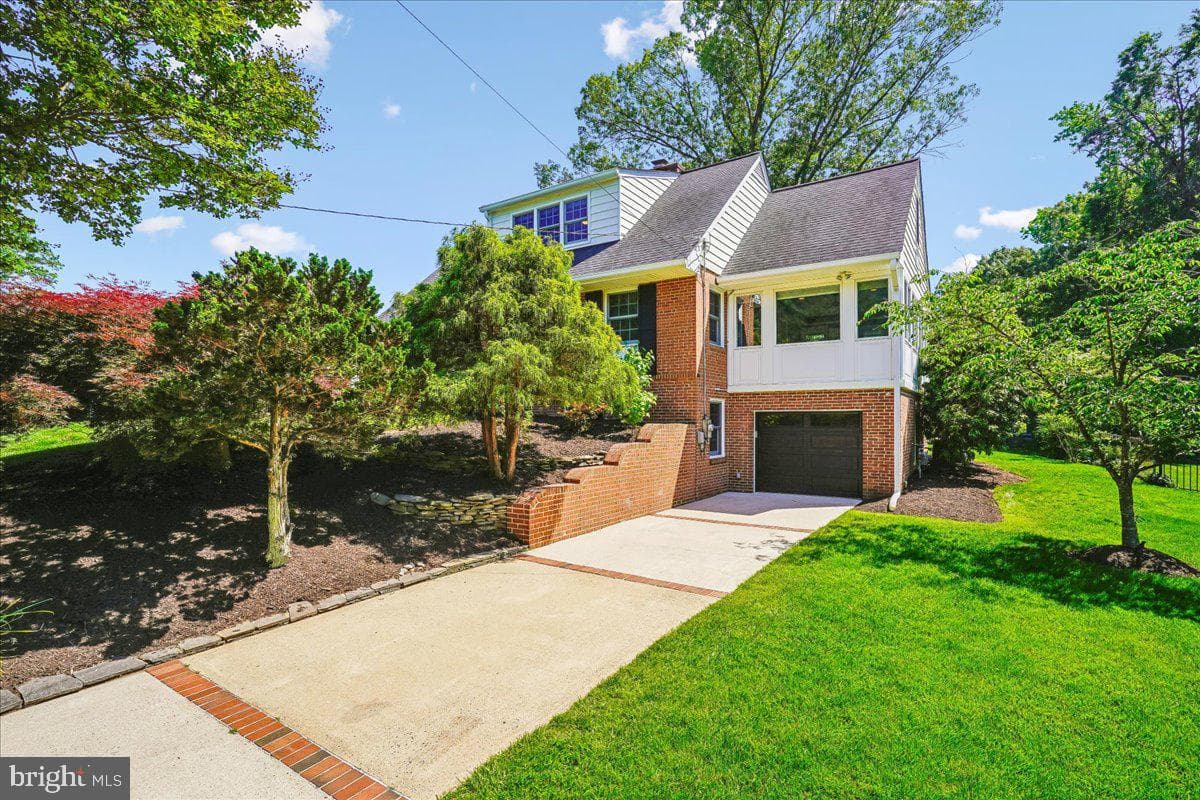 1003 Dewolfe Drive photo 3