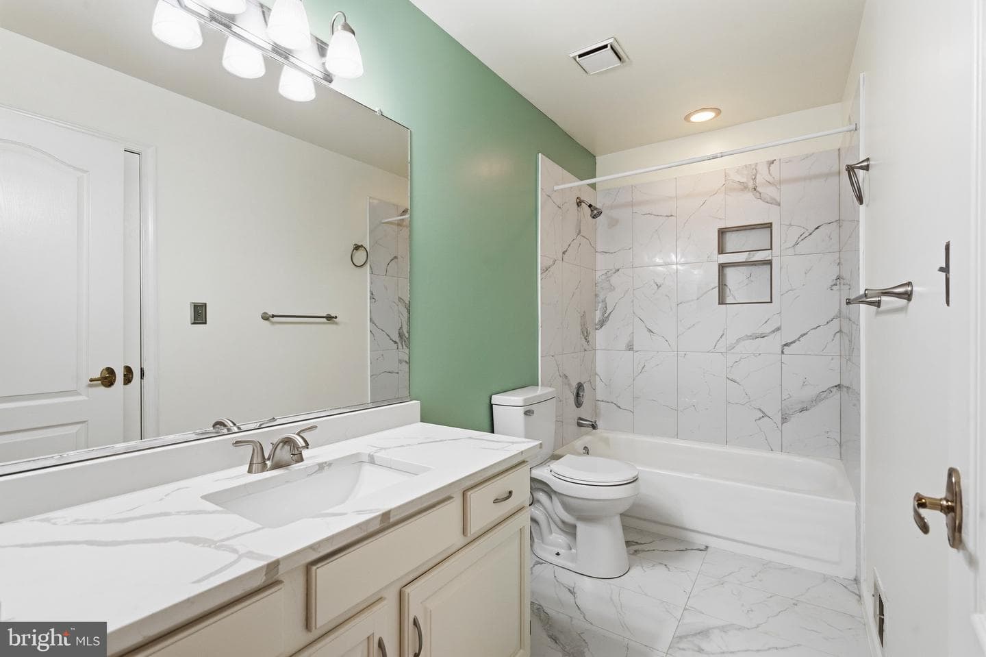 5529 Sully Lake Drive photo 43