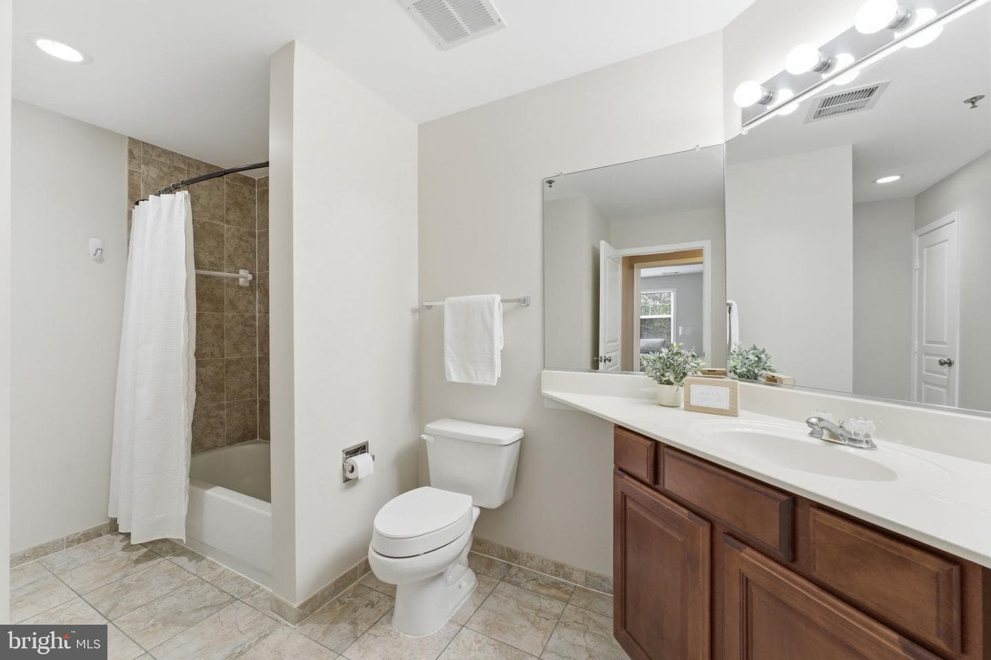 5565 Seminary Road #313 photo 40
