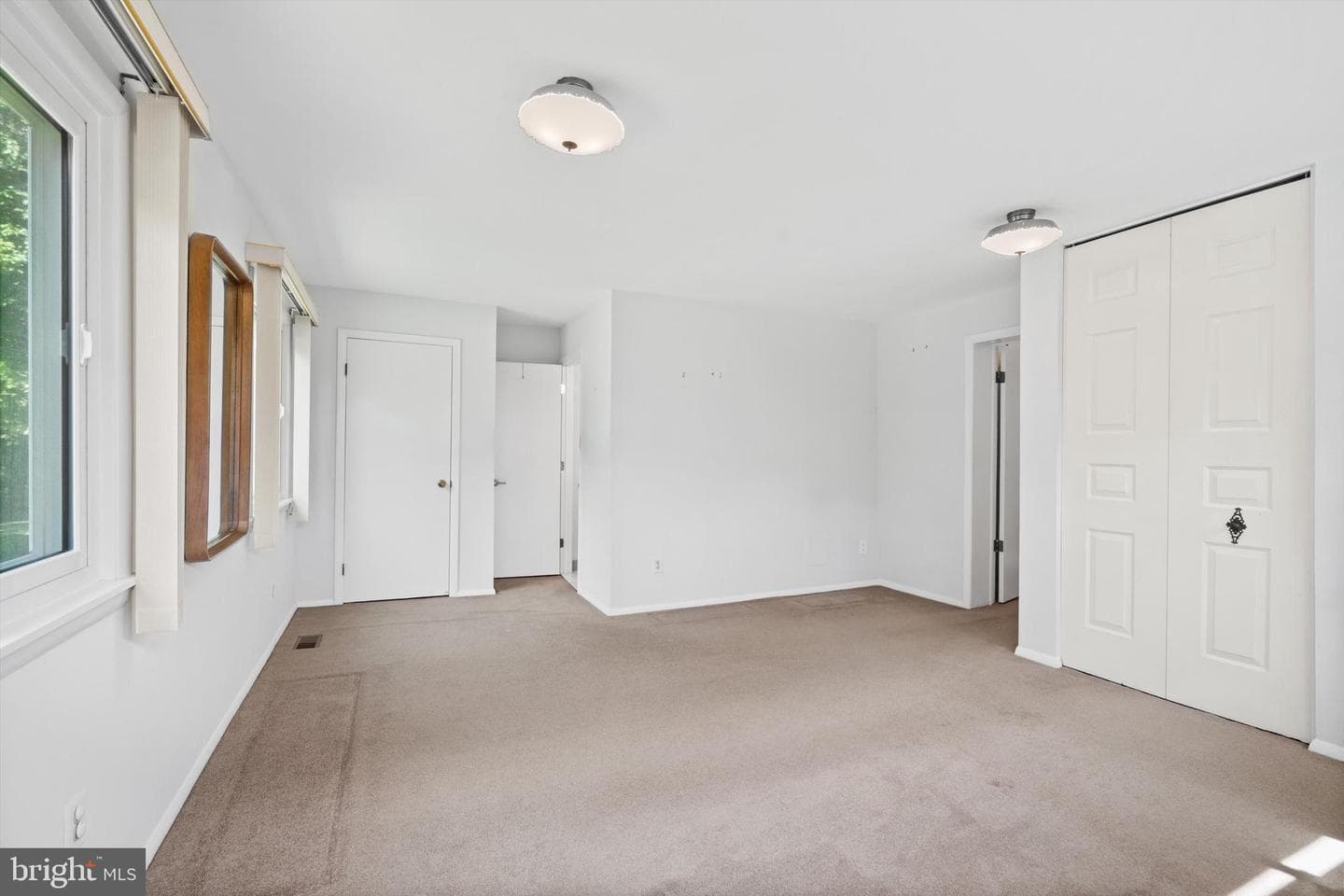 5308 Inverchapel Road photo 11