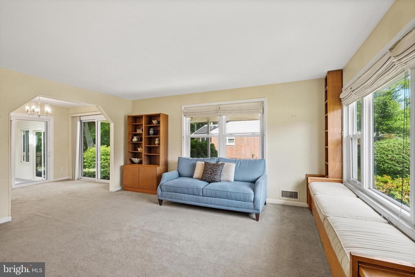 5308 Inverchapel Road photo 2