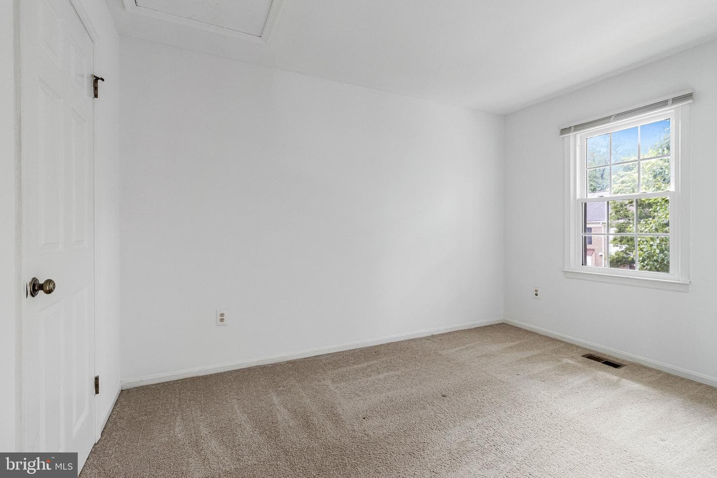 5919 Ambassador Way photo 38