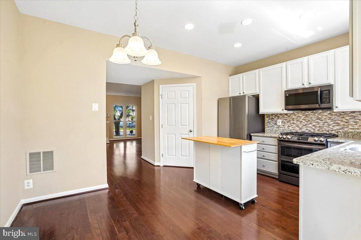 6845 Stone Maple Terrace photo 8