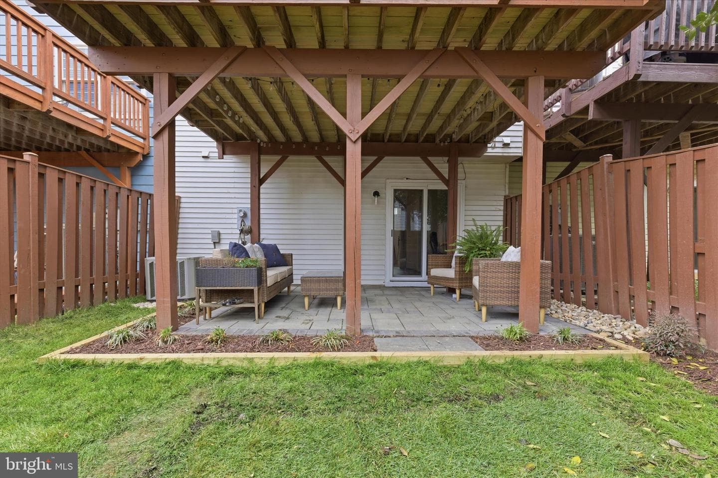6006 Keble Drive photo 38