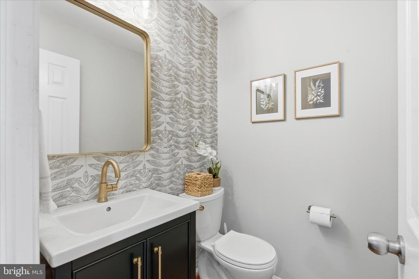 6006 Keble Drive photo 8