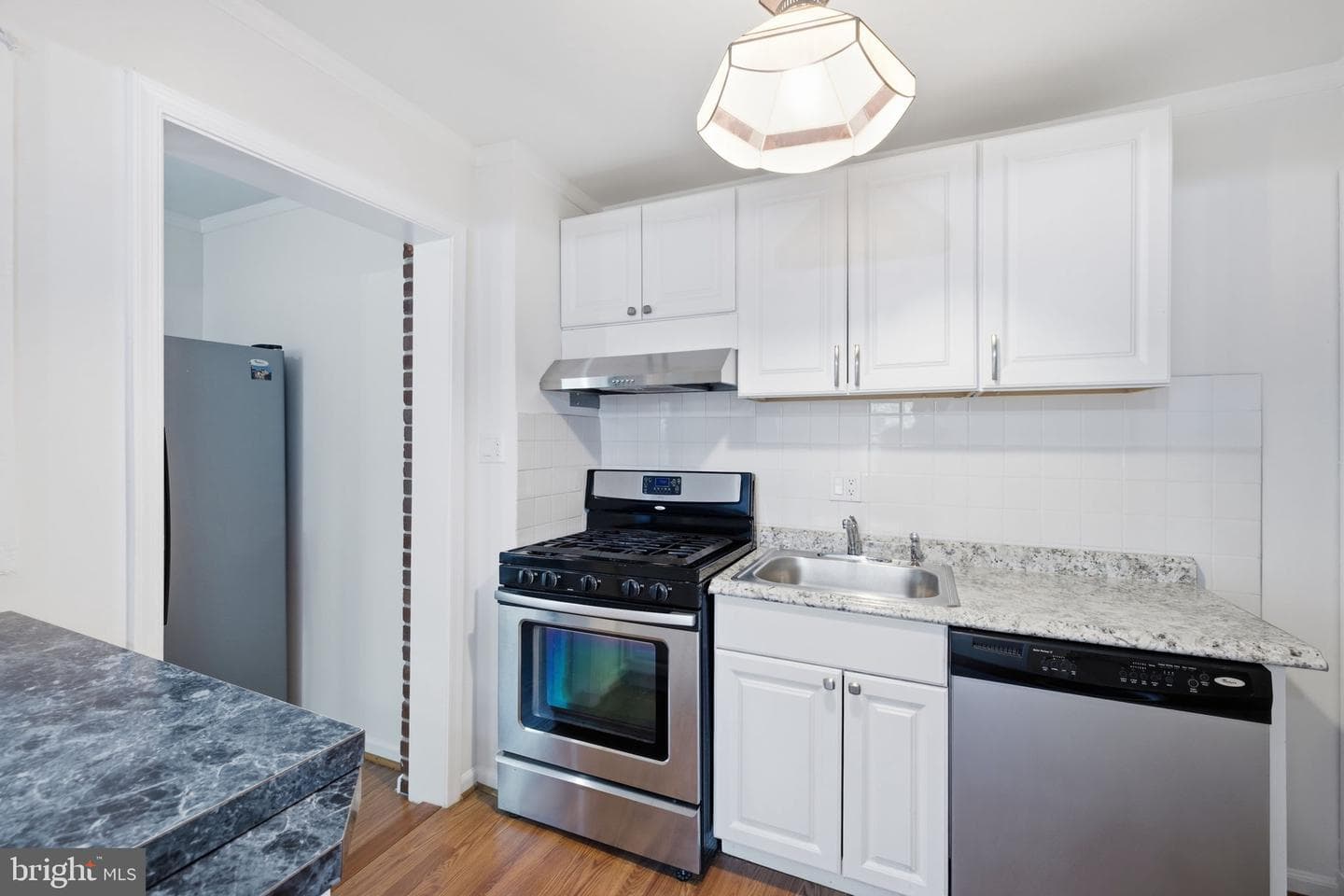 2033 Arlington Terrace photo 10