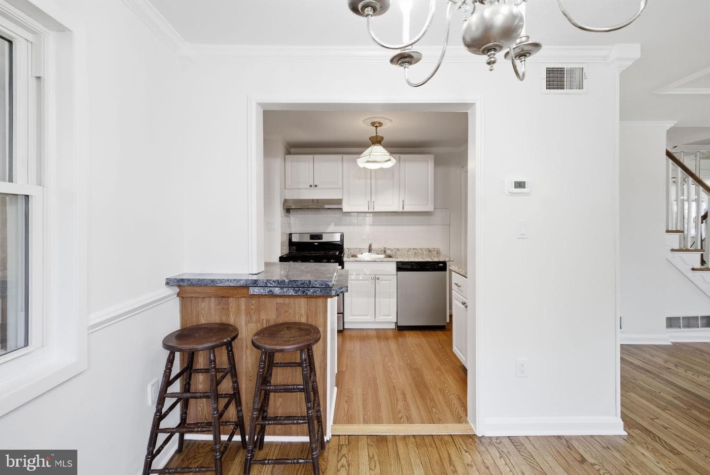 2033 Arlington Terrace photo 14