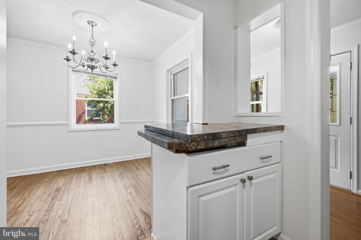 2033 Arlington Terrace photo 15
