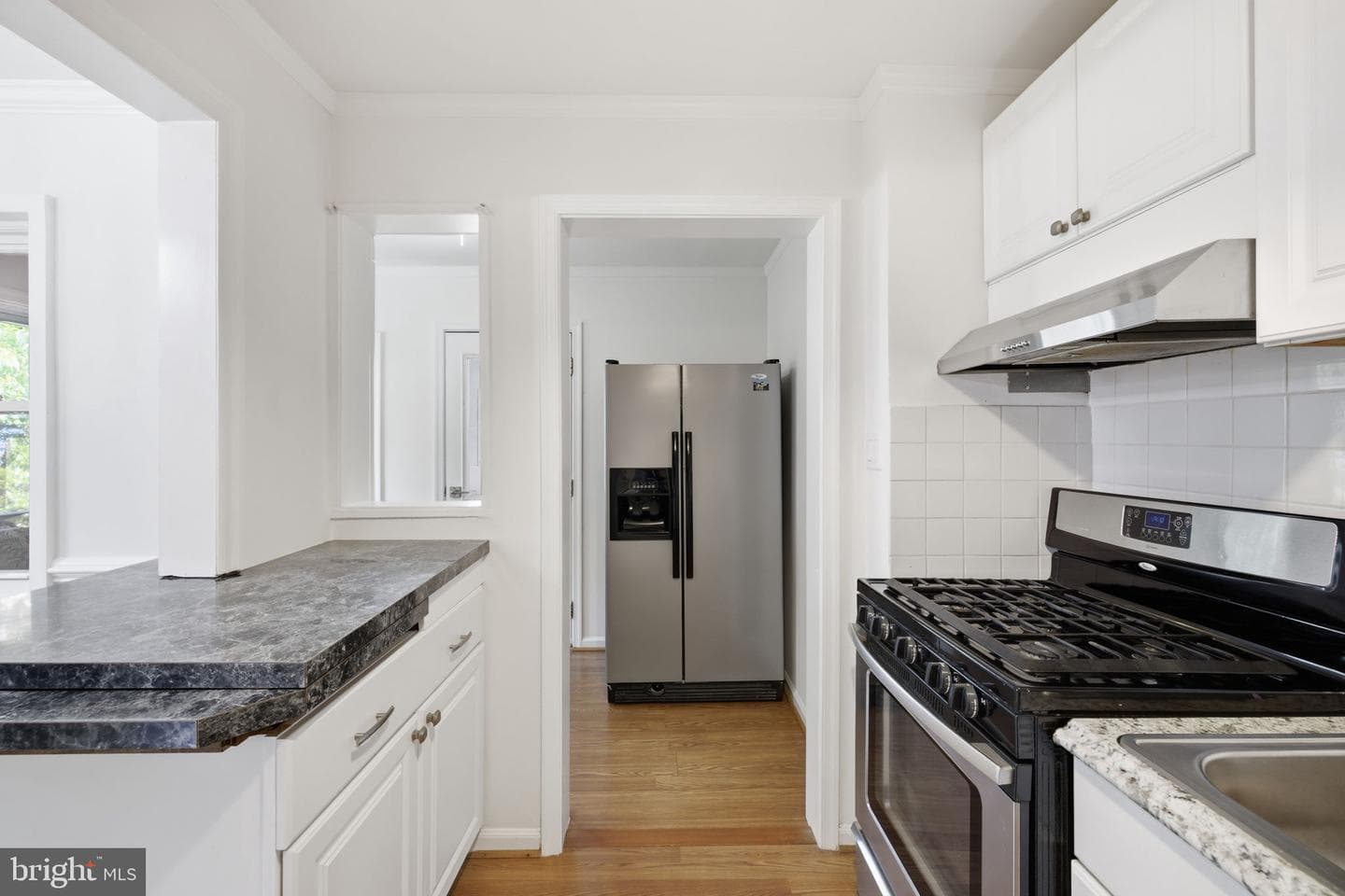 2033 Arlington Terrace photo 17