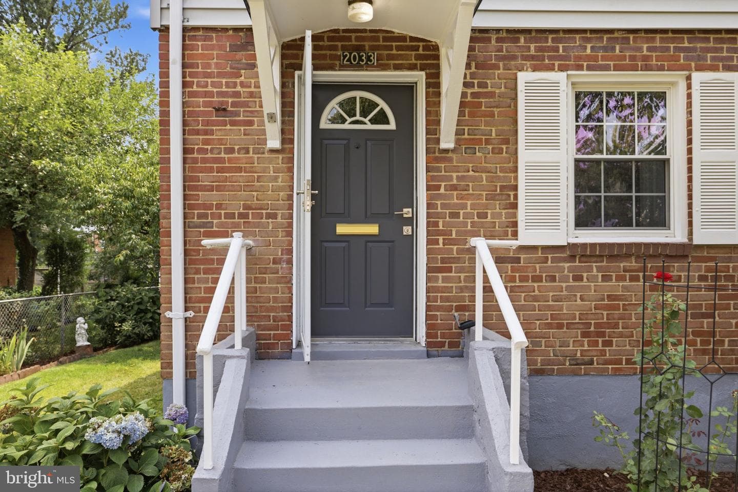 2033 Arlington Terrace, Alexandria
