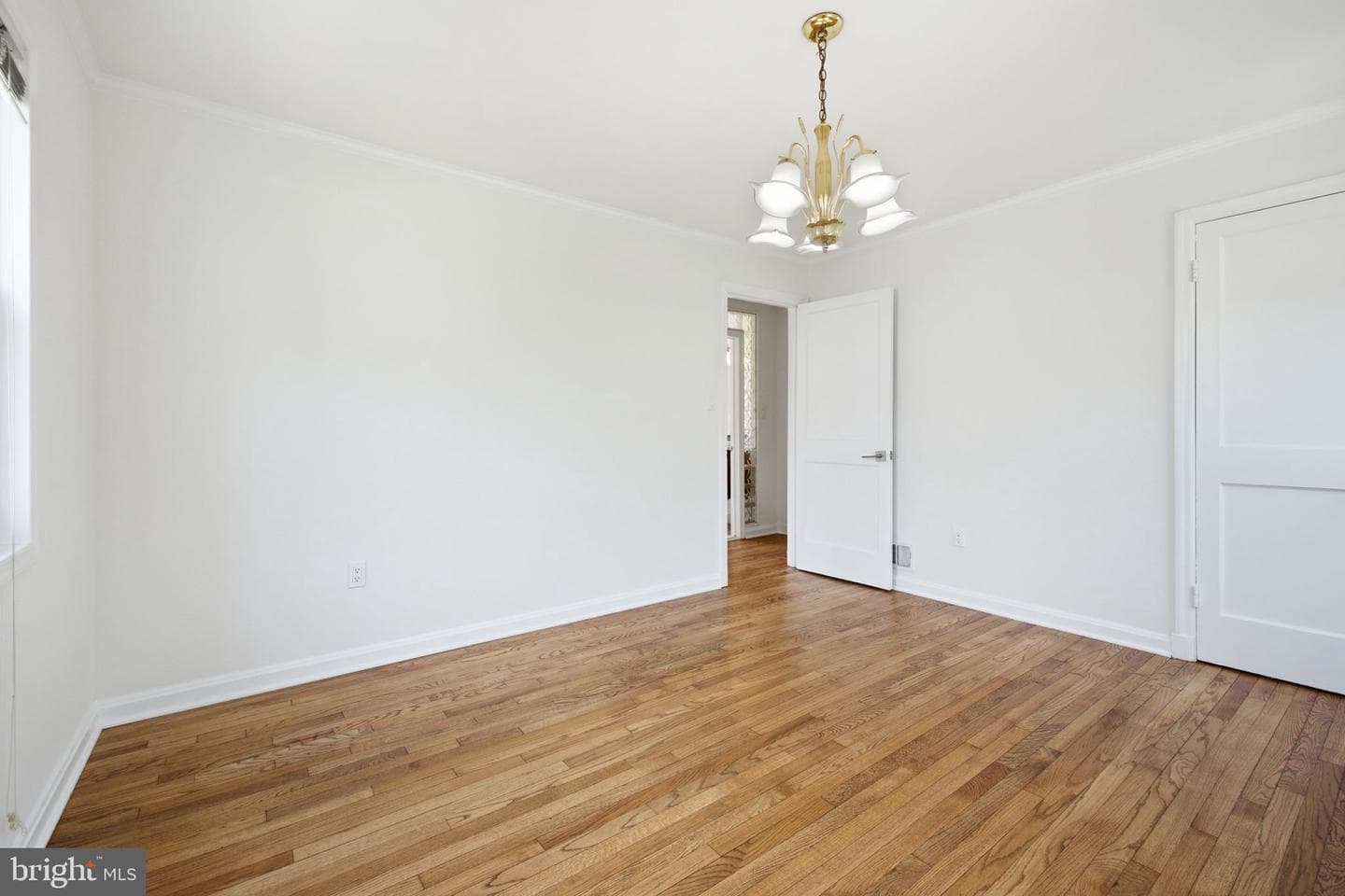 2033 Arlington Terrace photo 26