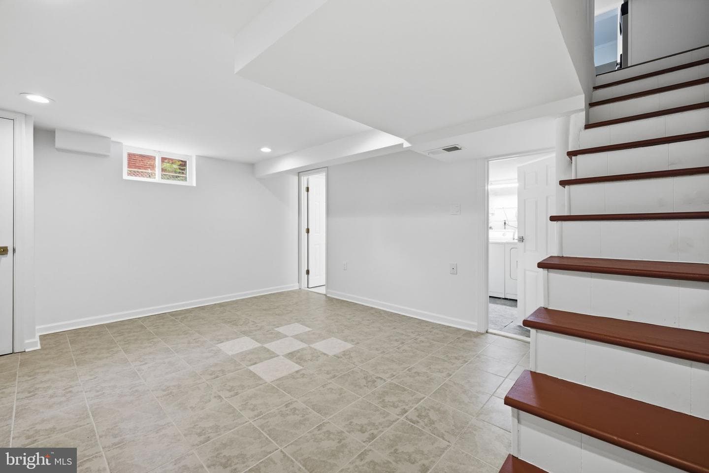 2033 Arlington Terrace photo 34