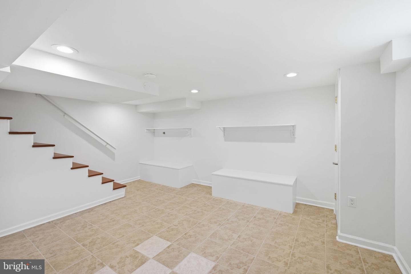 2033 Arlington Terrace photo 36