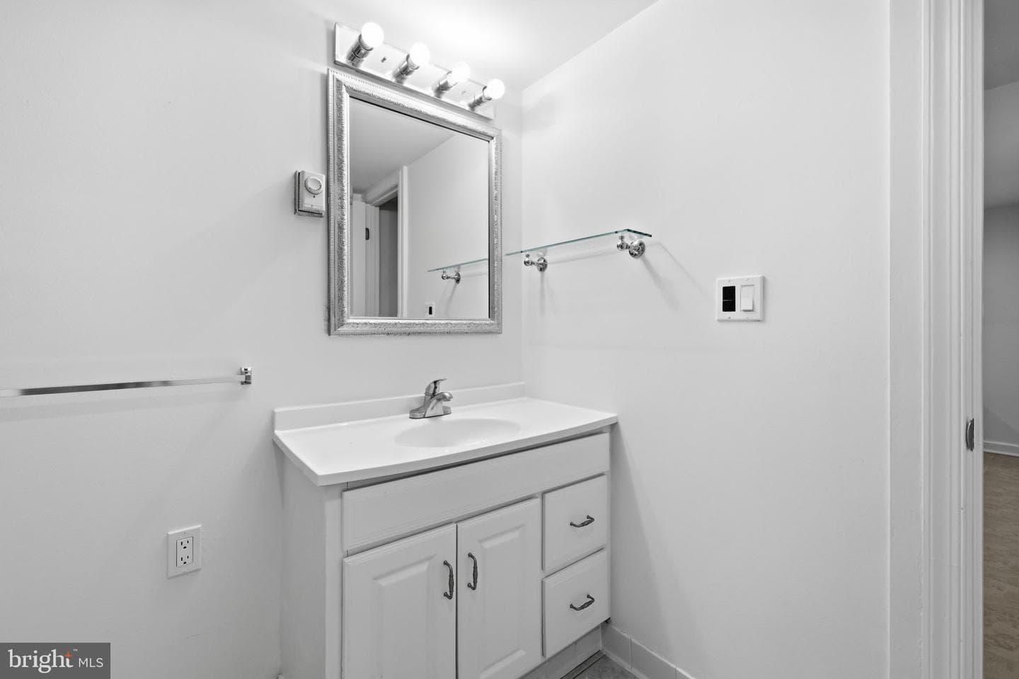 2033 Arlington Terrace photo 39