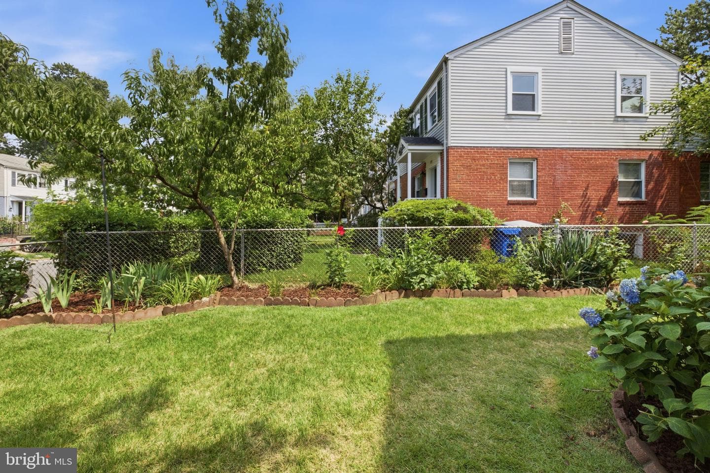 2033 Arlington Terrace photo 51