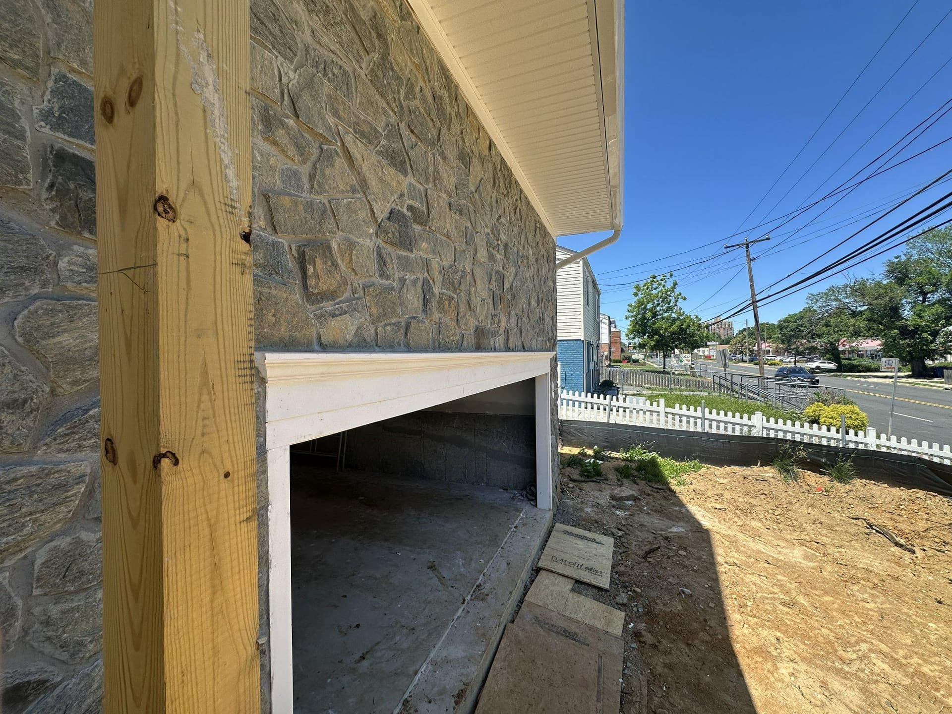 2221 Huntington Avenue photo 5