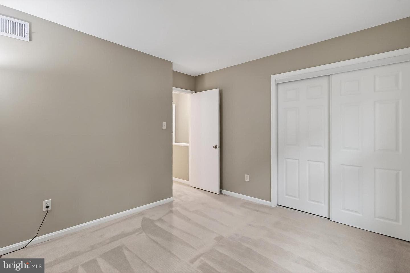 5833 Royal Ridge Drive #943 photo 27
