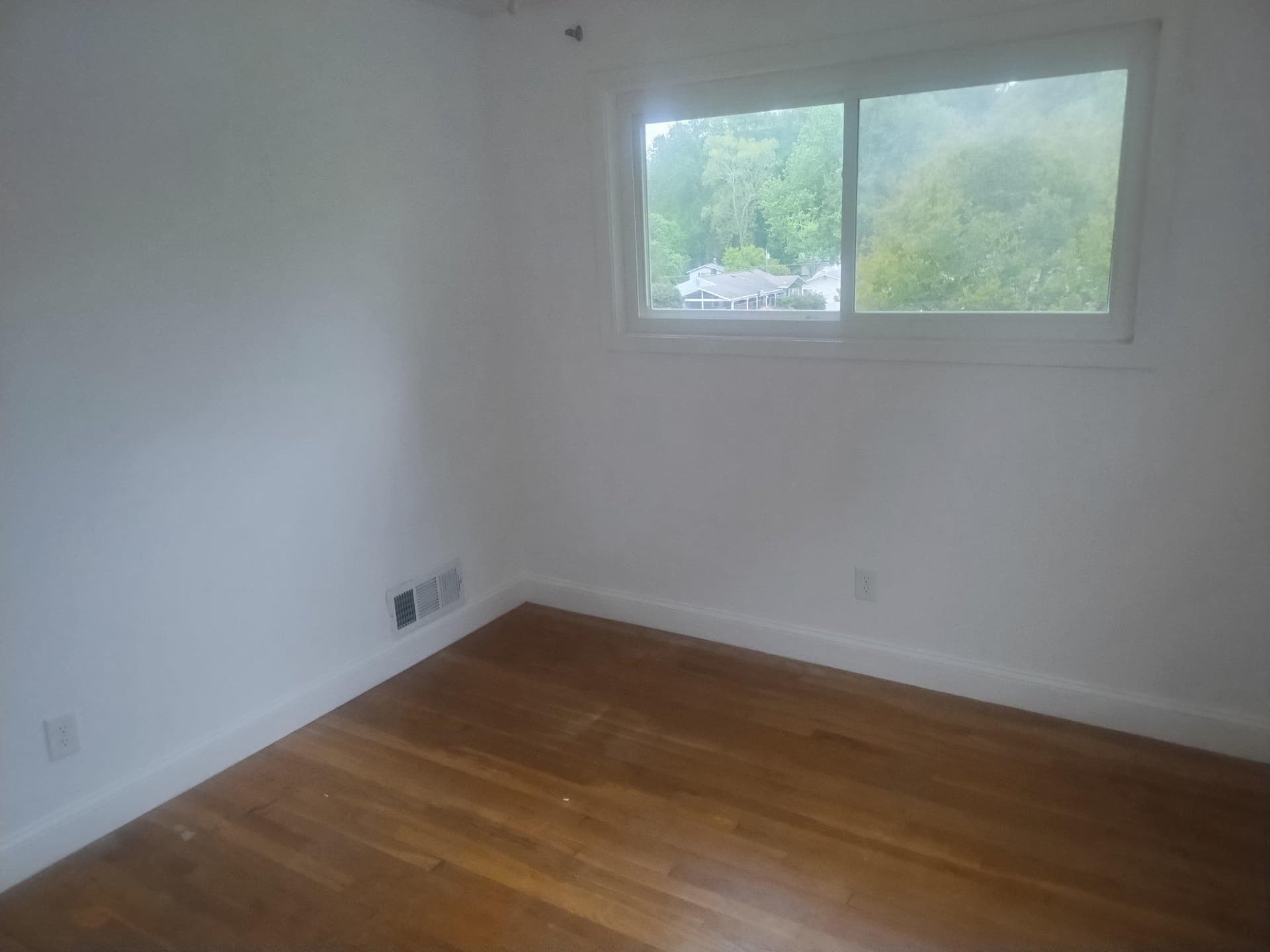 5008 Regina Drive photo 35