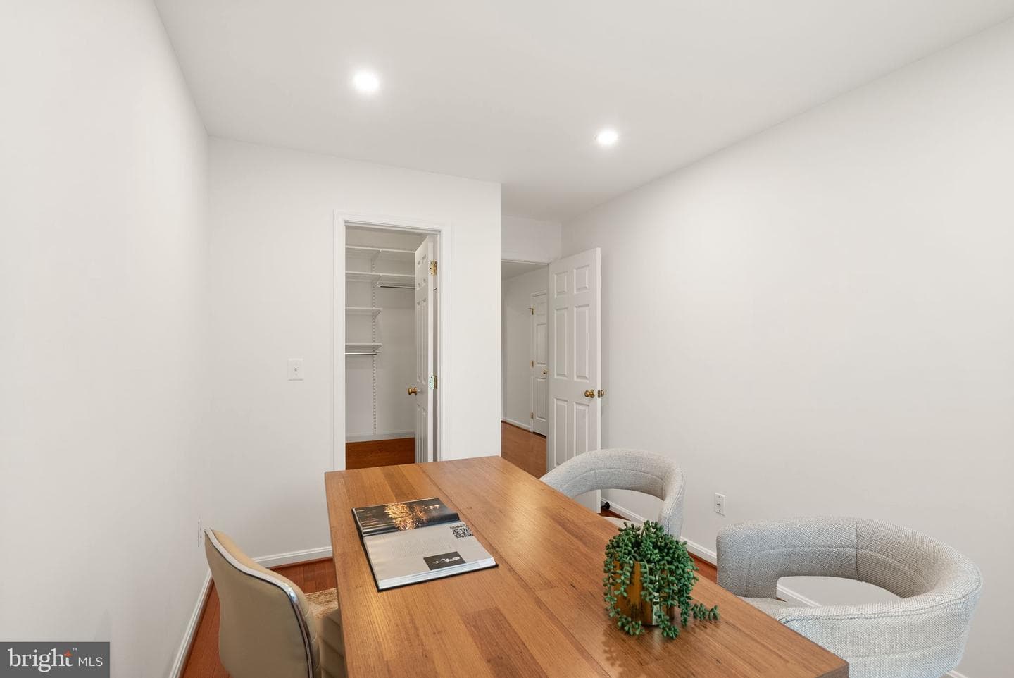 12056 Edgemere Circle photo 47