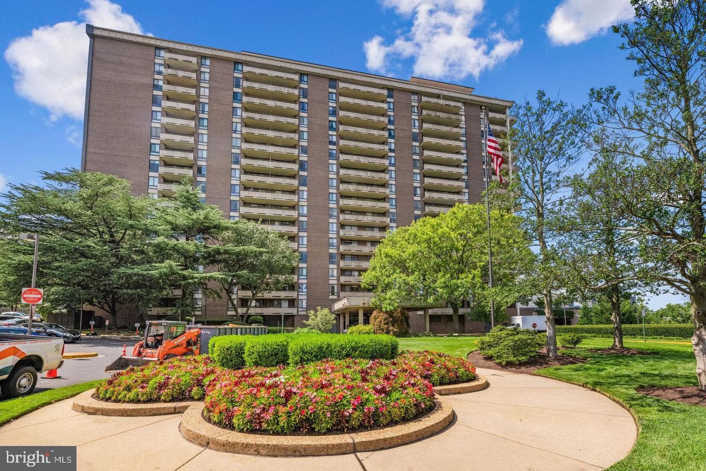 1800 Old Meadow Road #713, Mclean