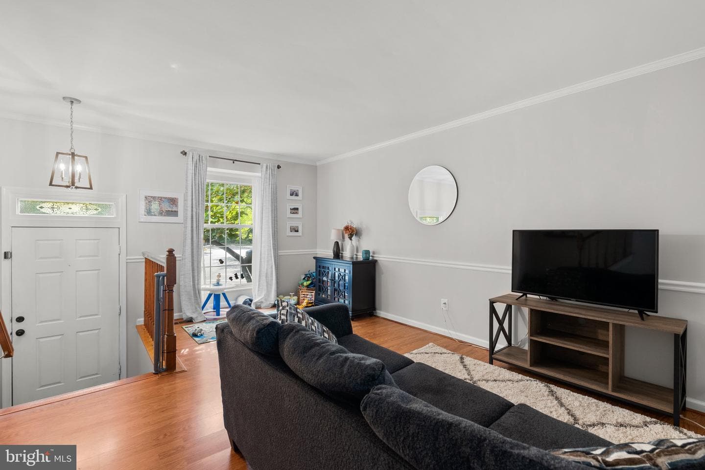 6592 Skylemar Trail photo 3
